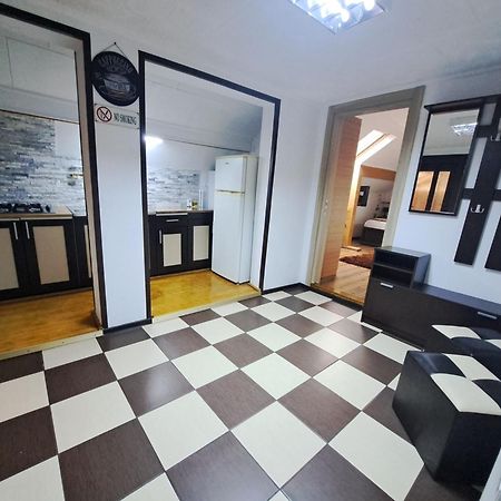 Shelby Accommodation -Adult Only- Сіная Екстер'єр фото