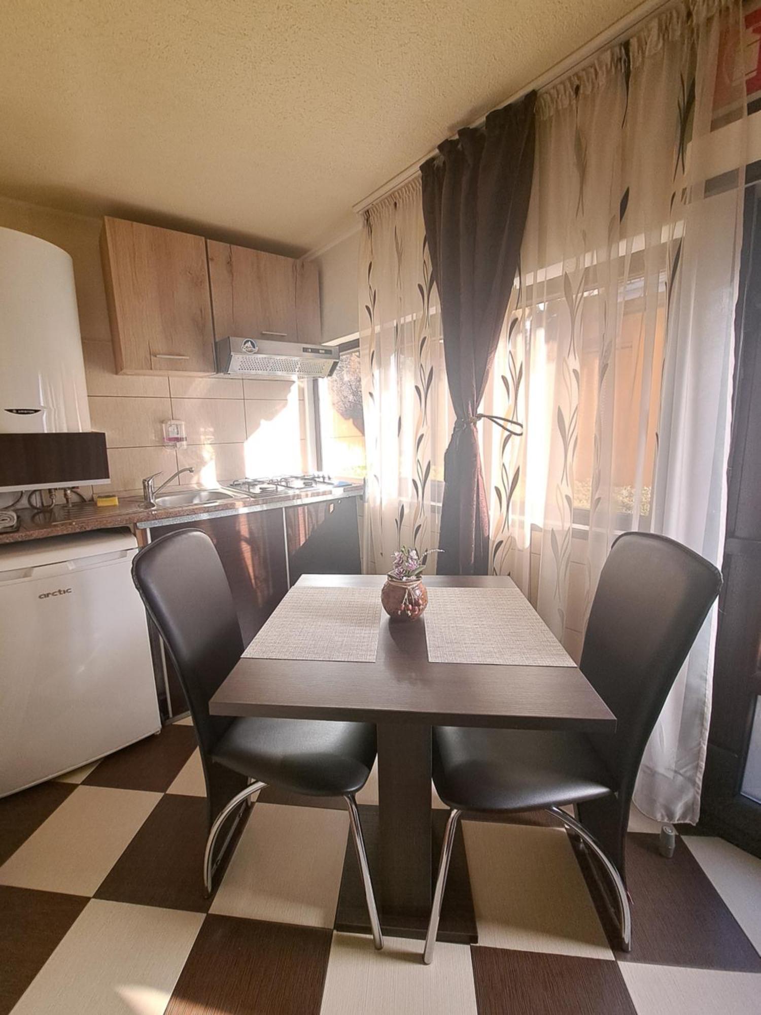 Shelby Accommodation -Adult Only- Сіная Екстер'єр фото